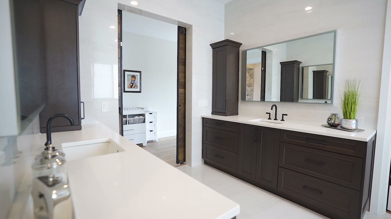 Bathroom vanity