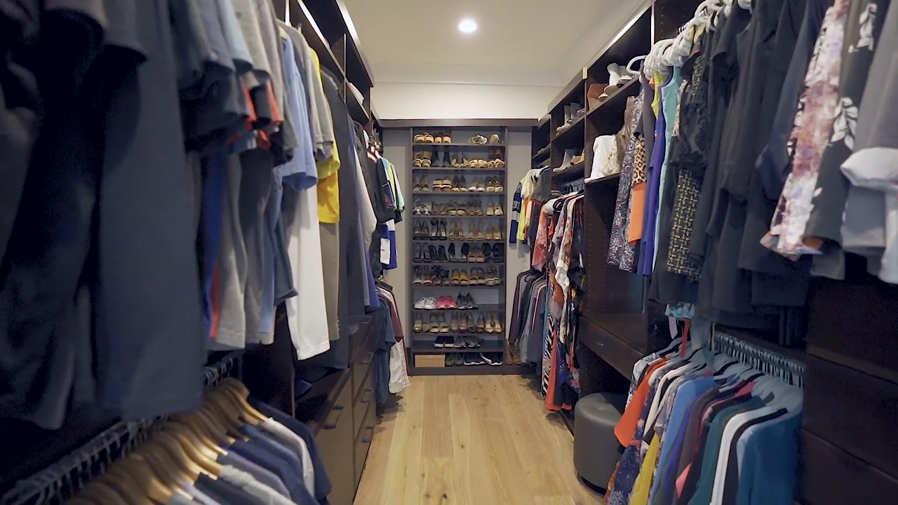 Walk-in closet