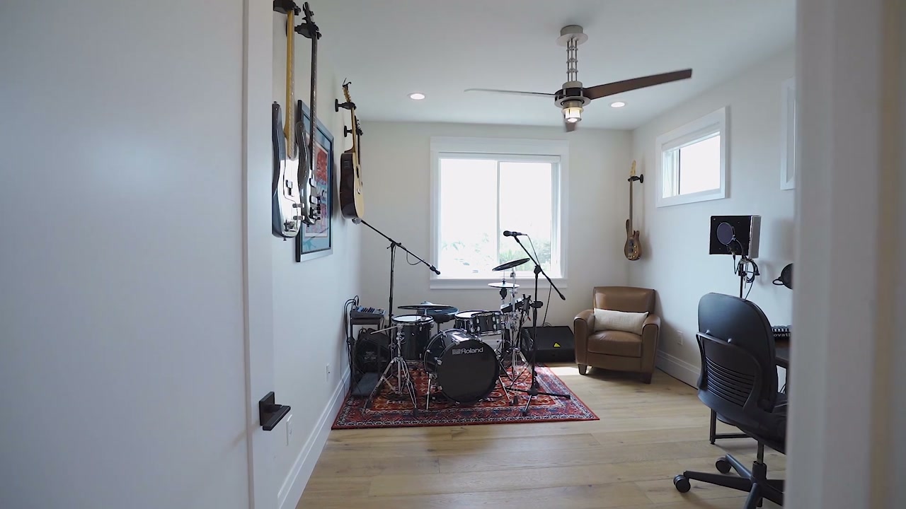 Bedroom sitting area