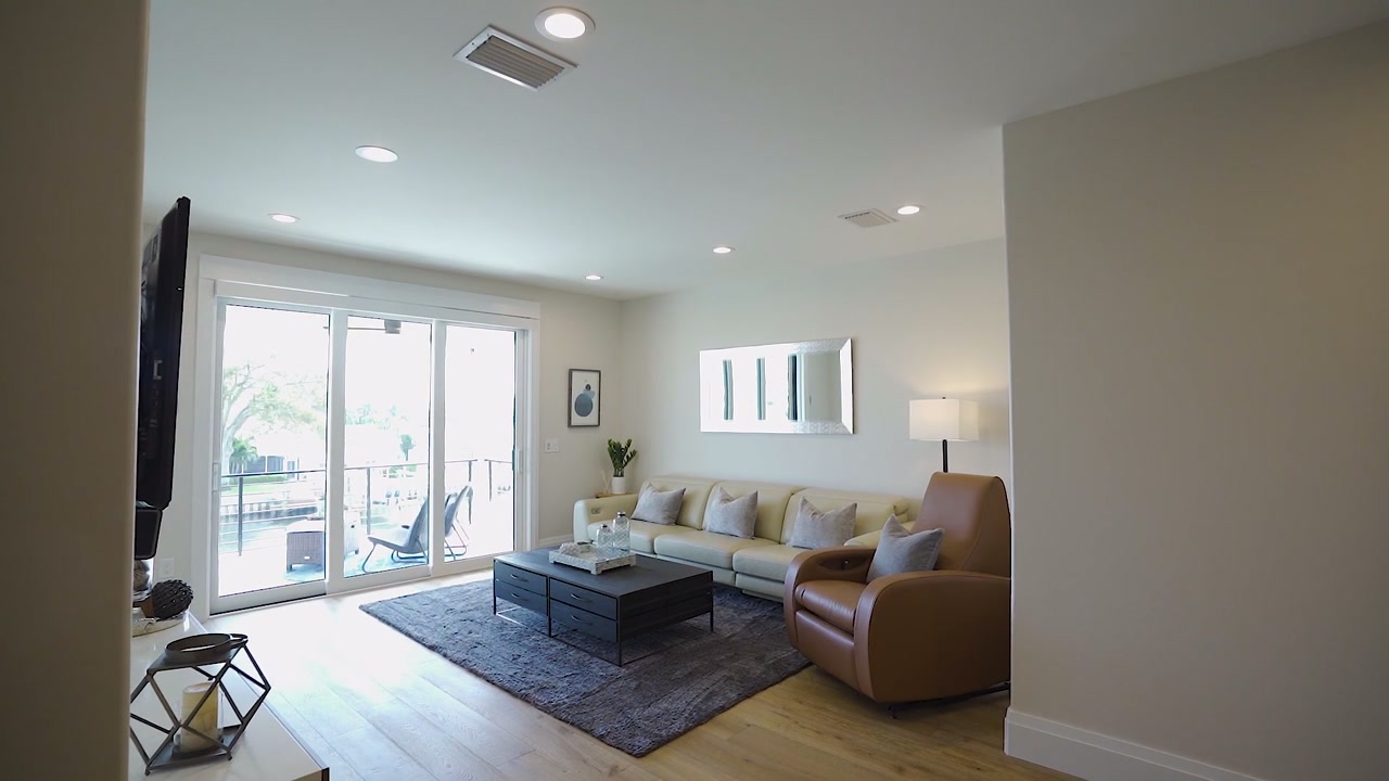 Additional room with natural light